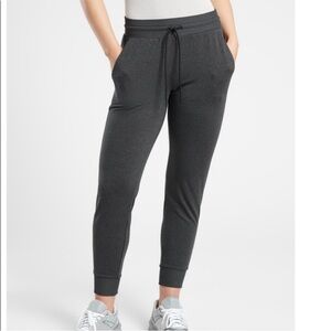 Athleta Uptempo Jogger Black Heather M